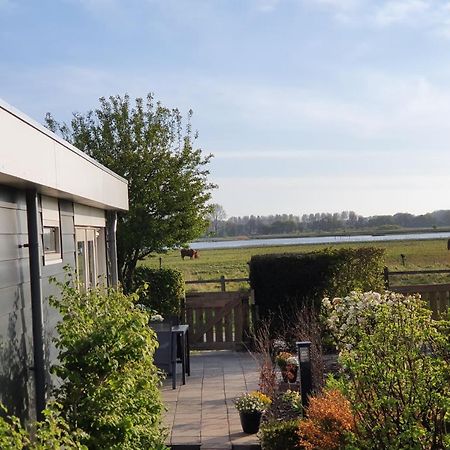 Cottage Geestmerambacht, Een Nieuw Vrijstaande Sfeervol En Landelijk Gelegen Vakantiewoning Koedijk Eksteriør bilde