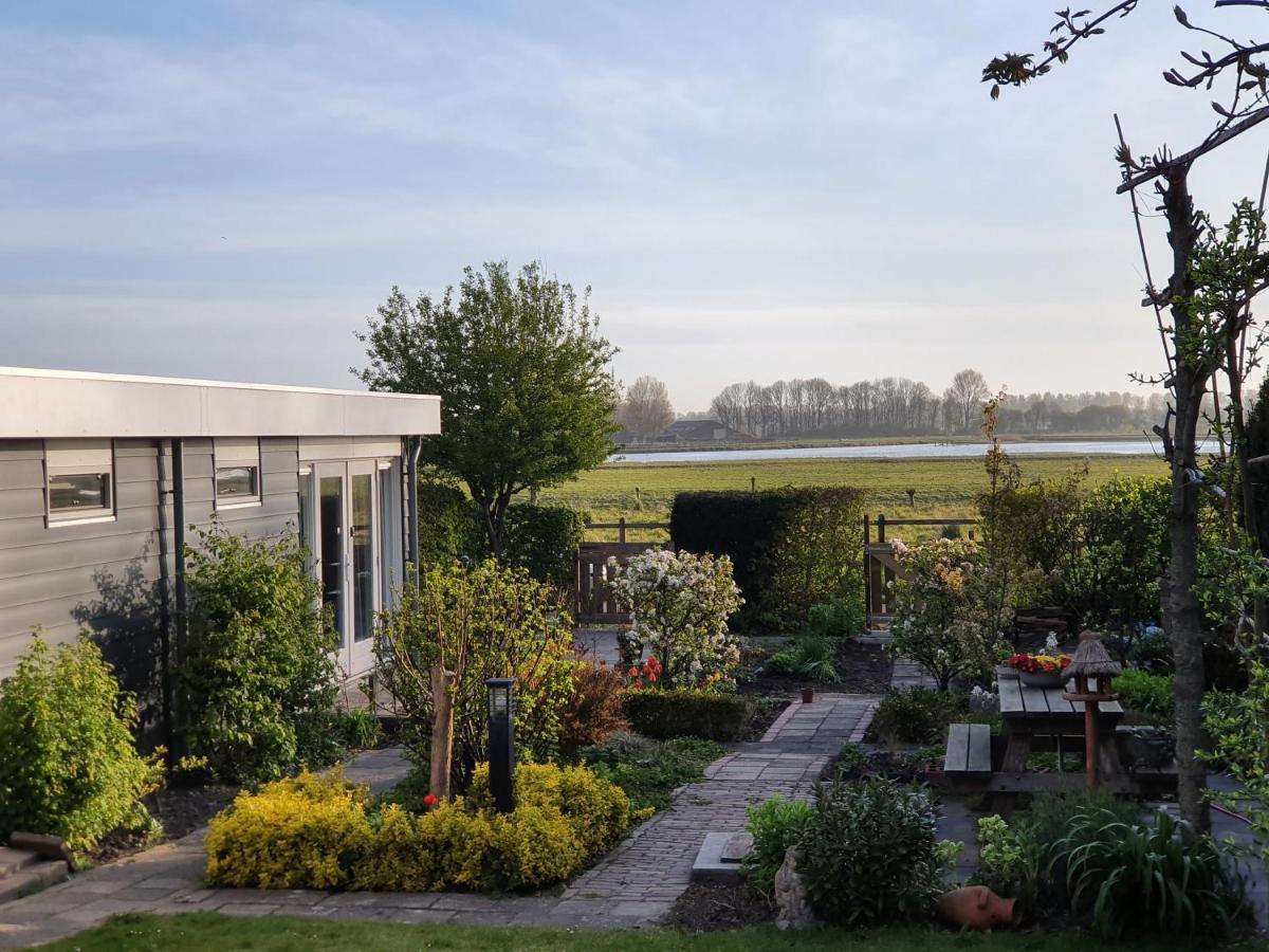 Cottage Geestmerambacht, Een Nieuw Vrijstaande Sfeervol En Landelijk Gelegen Vakantiewoning Koedijk Eksteriør bilde