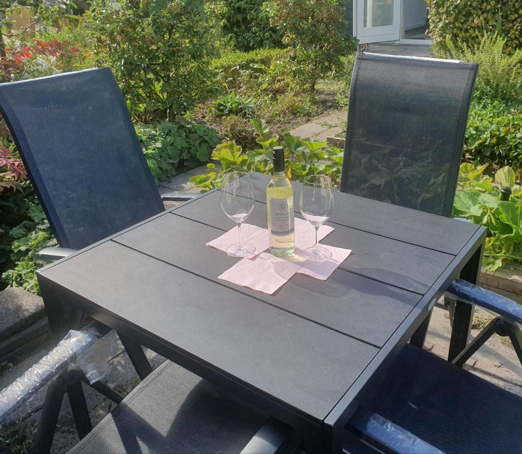 Cottage Geestmerambacht, Een Nieuw Vrijstaande Sfeervol En Landelijk Gelegen Vakantiewoning Koedijk Eksteriør bilde
